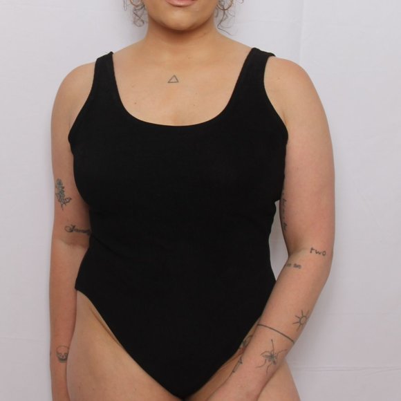 Black ribbed bodysuit (full coverage)